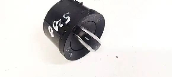 Volkswagen PASSAT B7 Light switch 