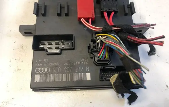 Audi A4 S4 B7 8E 8H Other control units/modules 8E0907279N