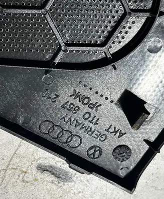 Side speaker trim/cover