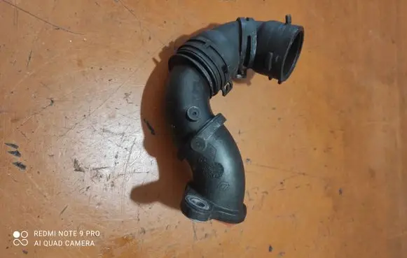 Renault Trafic III (X82) EGR valve line/pipe/hose 147134852R