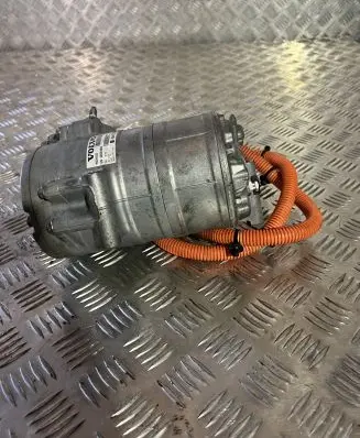 Volvo XC90 Air conditioning (A/C) compressor (pump) 32260522