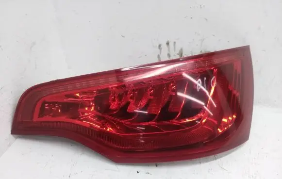 Audi Q7 4L Tailgate rear/tail lights 4L0945094F