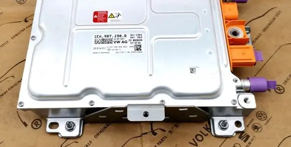 Voltage converter inverter