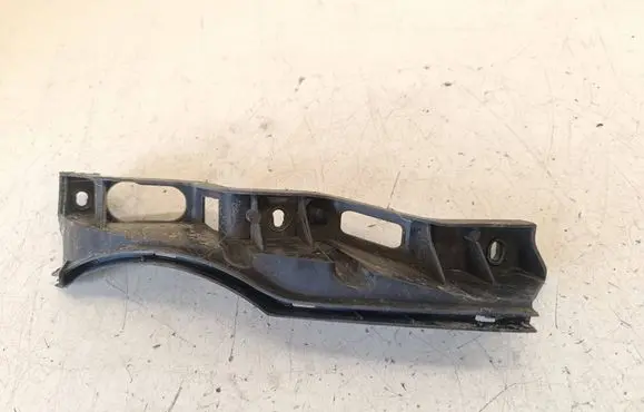 Volkswagen PASSAT B6 Front bumper mounting bracket 3C0807889