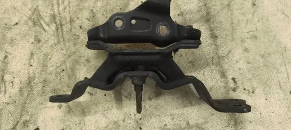 Nissan Murano Z52 Engine mount bracket 112203KA0A