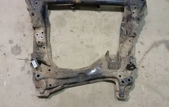 Honda FR-V Front subframe 