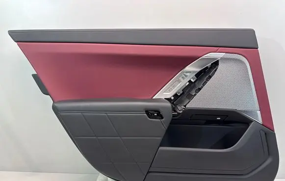 BMW 7 G70 Front door card panel trim 