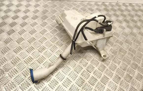 Ford Focus Windshield washer fluid reservoir/tank BV6117B613A FA00A BV6117B613B