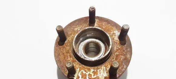 Mazda 323 F Rear wheel hub