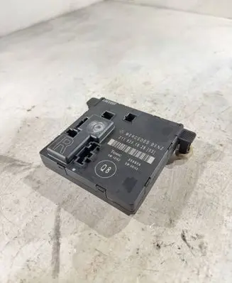 Mercedes-Benz E W211 Door control unit/module 2118201626 356806
