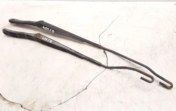 Peugeot 406 Windshield/front glass wiper blade 56671777