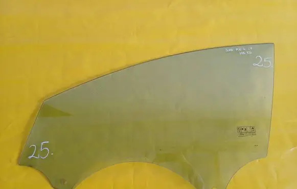 Ford Mondeo MK IV Front door window glass four-door