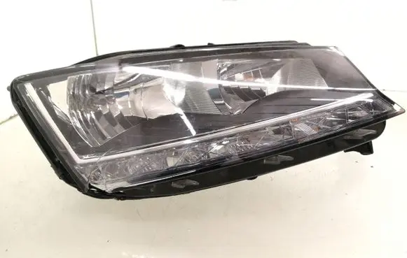 Skoda Fabia Mk3 (NJ) Headlight/headlamp 6V1941016D 030111520200