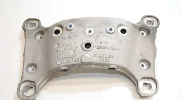 Audi A8 S8 D3 4E Gearbox mounting bracket 4E0399231N