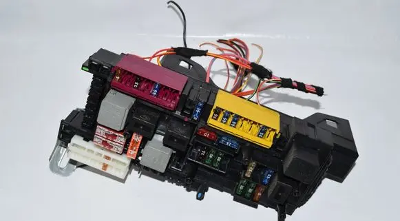 Mercedes-Benz E W212 Fuse box set a2129060805