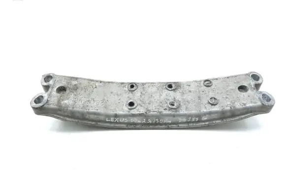 Lexus IS 220D-250-350 Gearbox mounting bracket