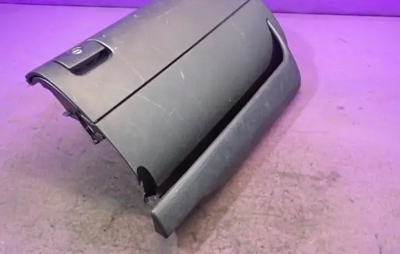 Seat Toledo II (1M) Glove box 1M1857103