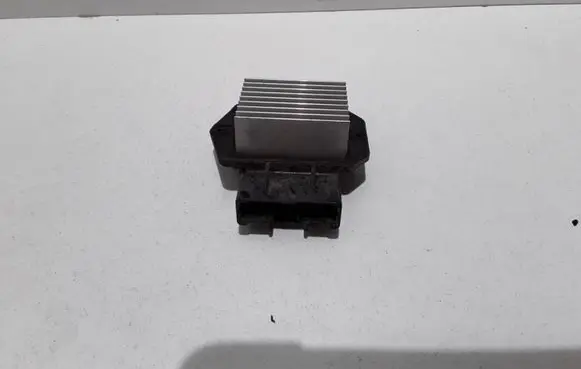 Mitsubishi Pajero Heater blower motor/fan resistor 4993002110