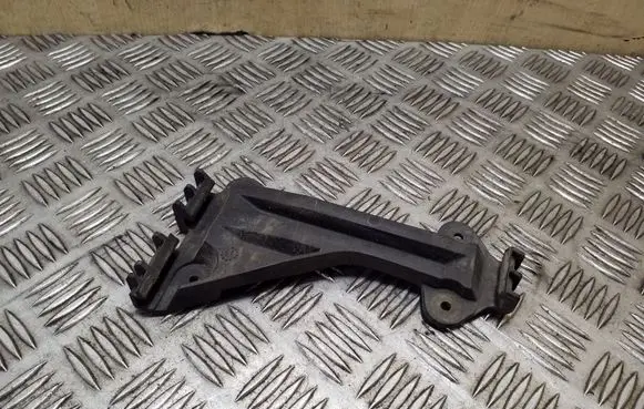 Audi A6 S6 C4 4A Front bumper mounting bracket 4A0807284A