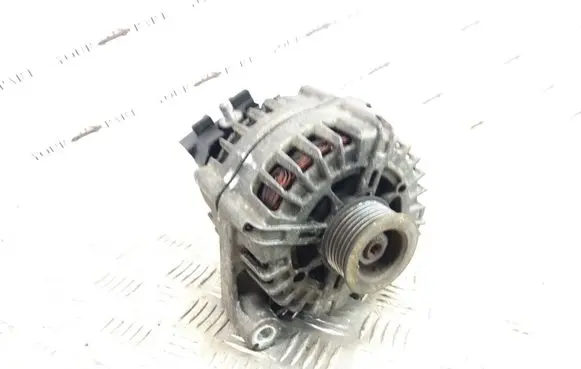 BMW 1 E81 E87 Generator/alternator 7802261