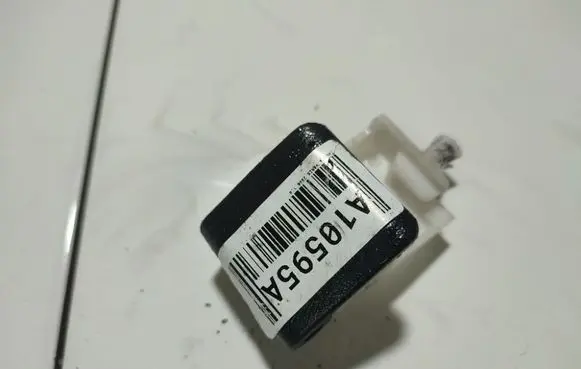Engine bonnet (hood) release handle