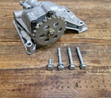 BMW Z3 E36 Oil pump 7501568 7501569