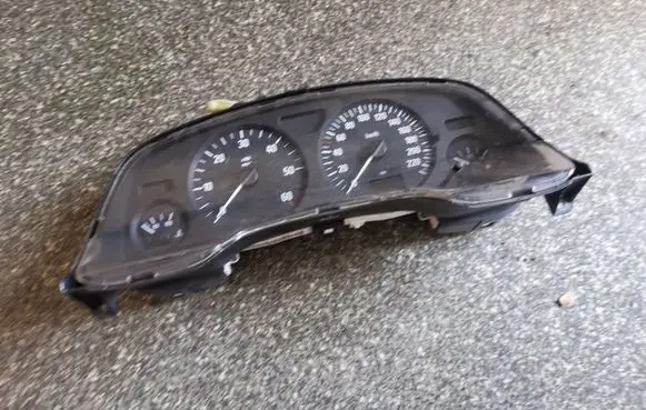 Opel Zafira A Speedometer (instrument cluster) 24461749JB