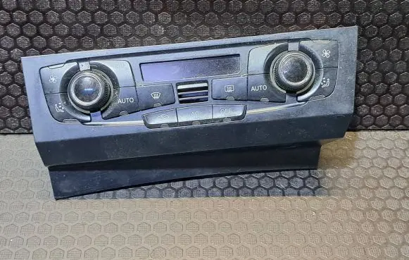 Audi A5 8T 8F Climate control unit 8T1820043K 8T1820043