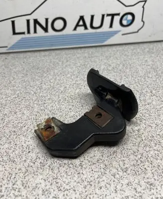 BMW 5 E39 Front bumper mounting bracket 8159361