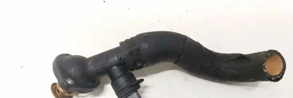Volkswagen Touran I Engine coolant pipe/hose 03g121121d