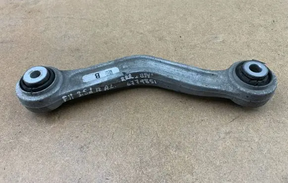 Rear control arm