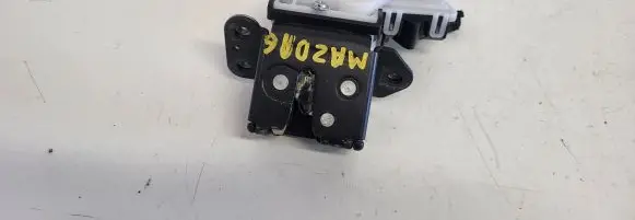 Mazda 6 Tailgate/trunk/boot lock/catch/latch C6728