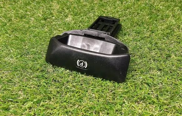 Mercedes-Benz C W204 Hand brake release handle A2044200177