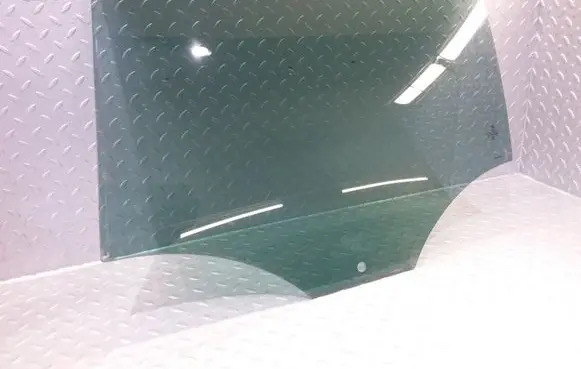 Volkswagen Jetta VI Rear door window glass