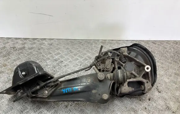 Skoda Yeti (5L) Rear wheel hub spindle/knuckle 