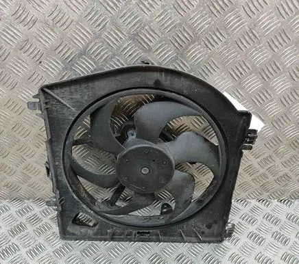 Renault Twingo II Radiator cooling fan shroud 8200531118 321091126
