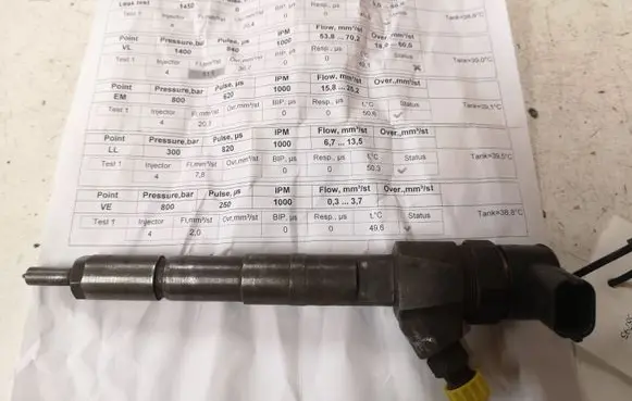 Alfa Romeo 159 Fuel injector 0445110111