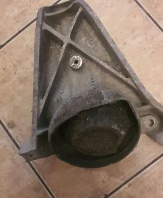 Audi A8 S8 D2 4D Engine mounting bracket 4D0199308AM