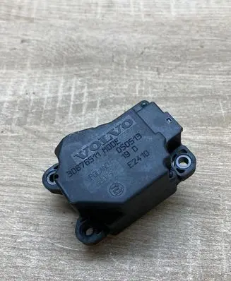 Volvo V70 Air flap motor/actuator 30676511