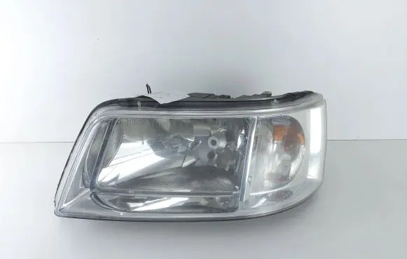 Volkswagen Transporter - Caravelle T5 Headlight/headlamp 7H1941015J