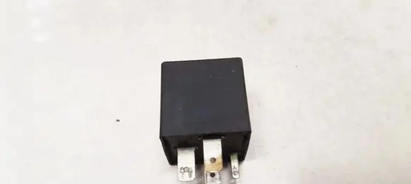 Audi A3 S3 8L Other relay 357906381A WL050237006