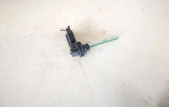 Volkswagen PASSAT B5 Interior temperature sensor 4b0820539