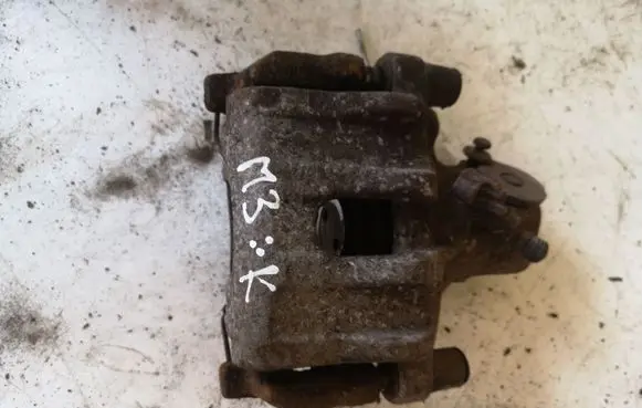 Mazda 3 II Rear brake caliper