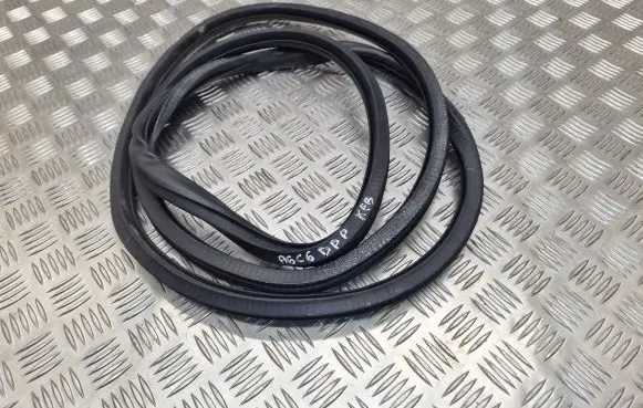 Audi A6 S6 C6 4F Front door rubber seal 4F0831721C
