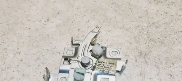 Peugeot 3008 I Tailgate lock latch 9685931877 36283001M01 S21227