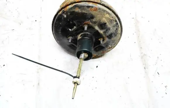 Ford Escort Brake booster