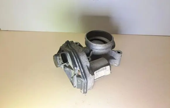 Volvo V70 Throttle valve 4M5GED 0382530 BAA25