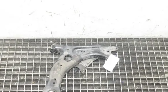 Volkswagen Polo VI Front lower control arm/wishbone 2Q0407152D