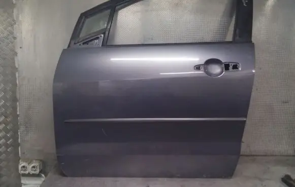 Mazda 5 Front door 
