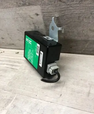 Toyota Avensis T270 Door control unit/module 8974005020